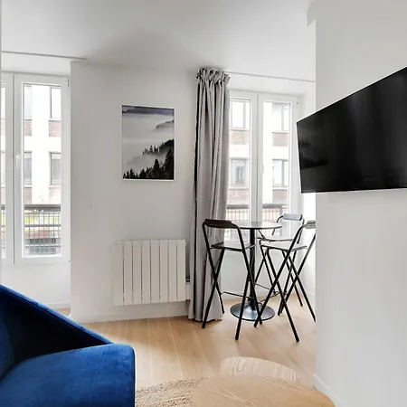 Large Charming Studio Near Menilmontant